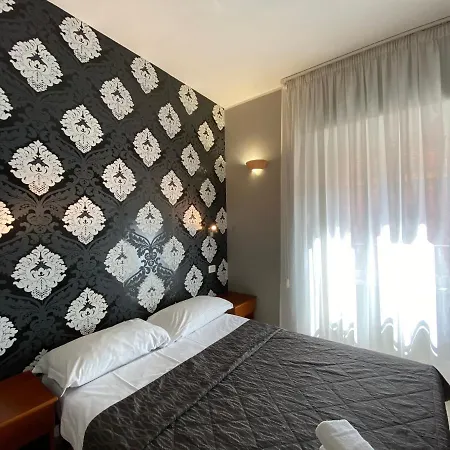 Penzion La Luna Romana 3*