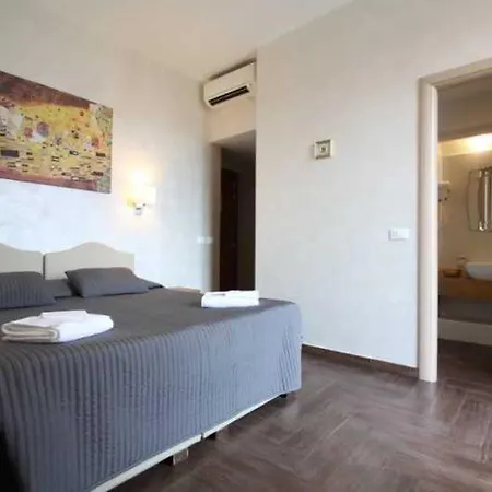 La Luna Romana Guest house 3*
