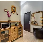 La Luna Romana بيت ضيافة روما